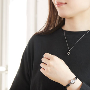 ＬＥＤ　ＲＥＣＨＷＥ　レザーベルト　女性像 Peugeot Women's Watch Gift Set w/ 5 Interchangeable Leather