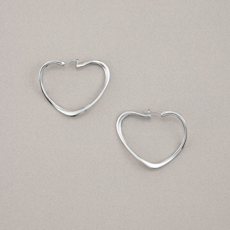 プラスヴァンドーム ピアス