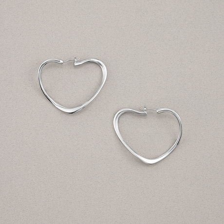 プラスヴァンドーム ピアス